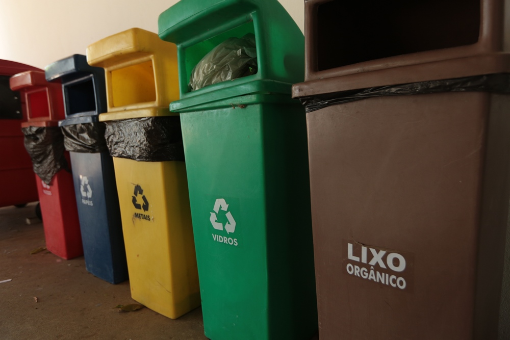 Leia mais sobre o artigo Projeto de coleta seletiva recolhe 800 quilos de resíduos por mês