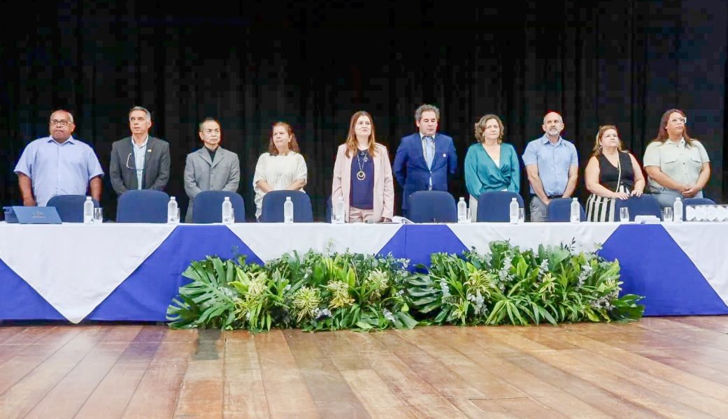 Sessão solene celebra os 32 anos da UENF